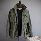 Chaqueta Militar Hombre Con Estilo y Corte Estructurado
