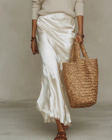 Completo Midi In Raso Con Maglione In Maglia Elegante