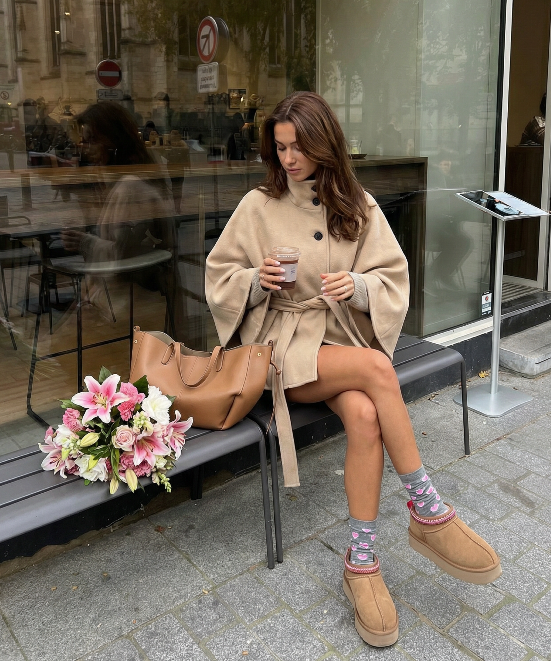 Poncho Leggero Beige Tipo Mantella per la Primavera