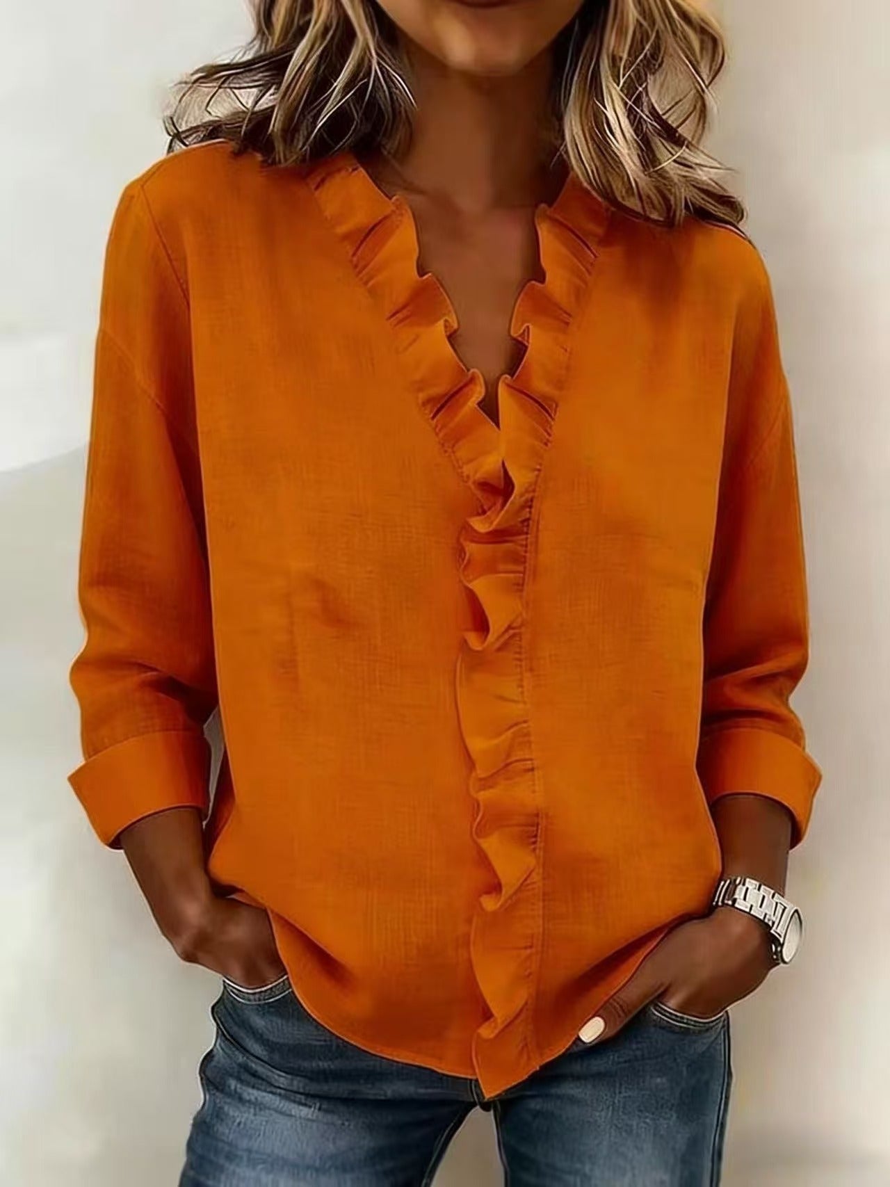 Blusa Elegante Con Scollo a V e Volant Delicati