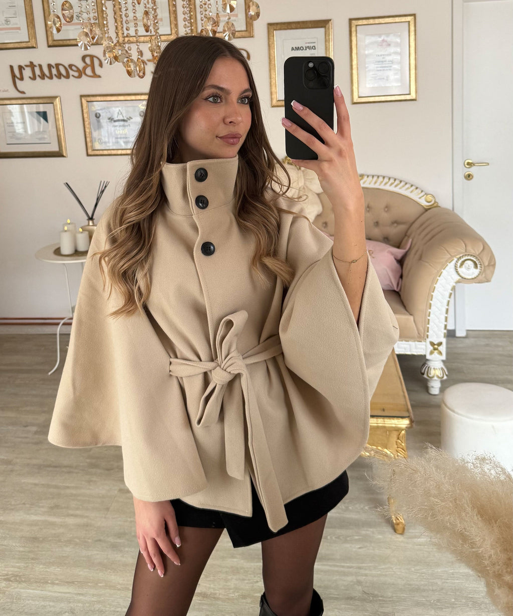 Poncho Leggero Beige Tipo Mantella per la Primavera