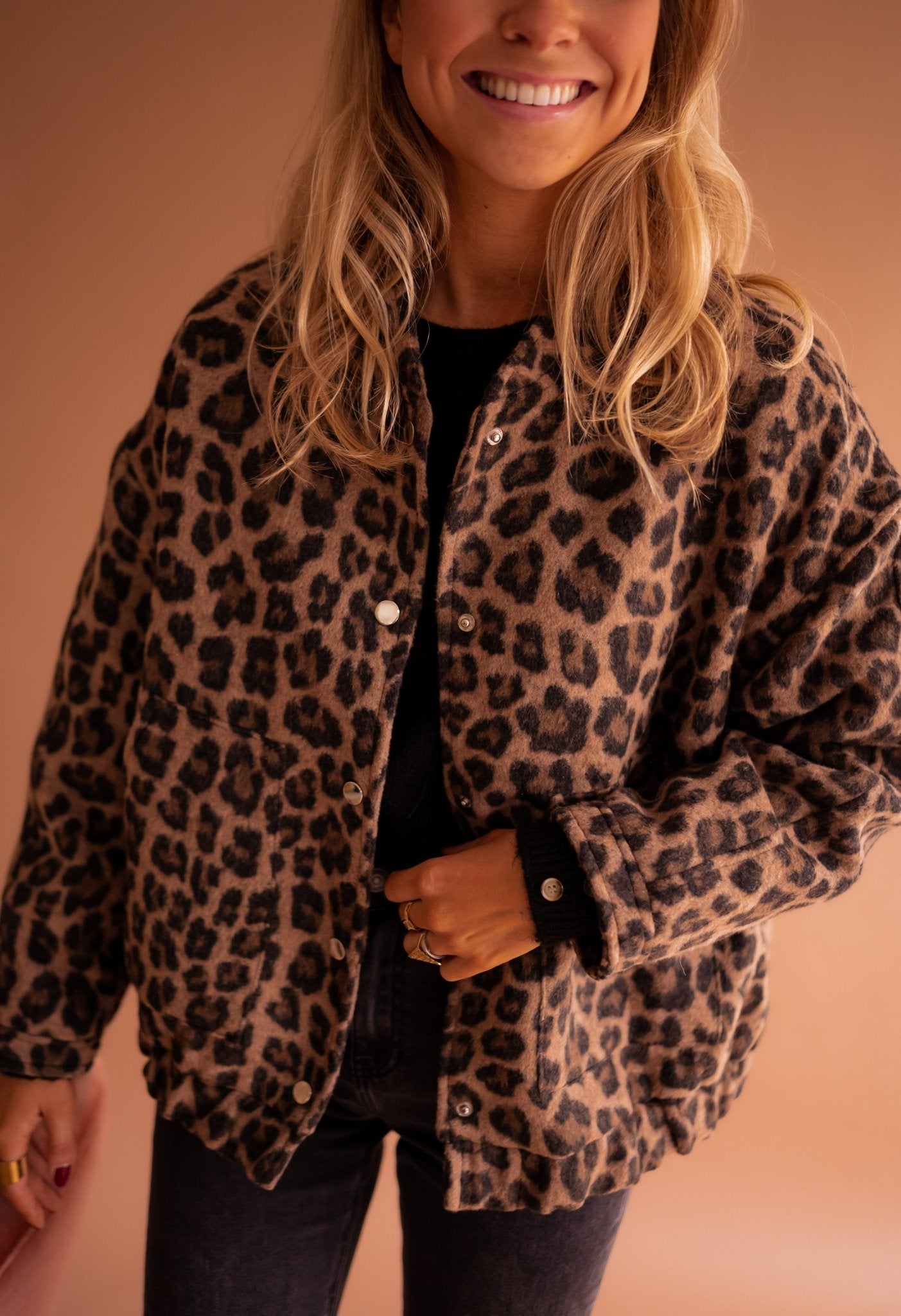 Chaqueta Corta con Estampado de Leopardo Mujer